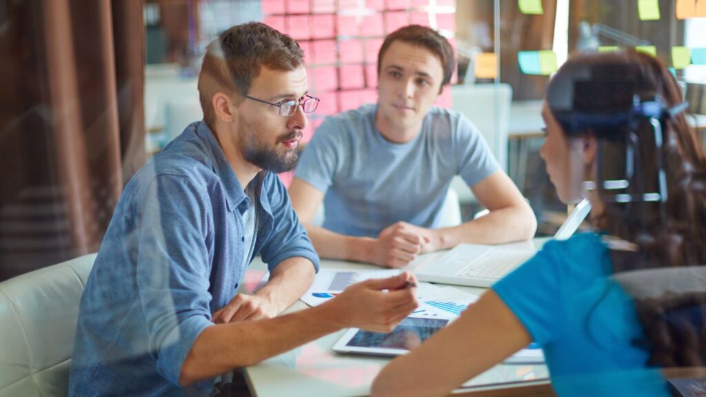 poproś swoich managerów liderów by napisali za co są odpowiedzialni