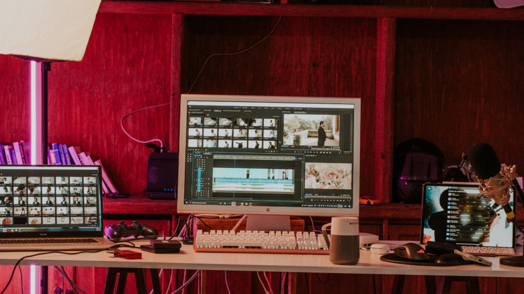 Przejścia między ujęciami zwiększają płynność narracji