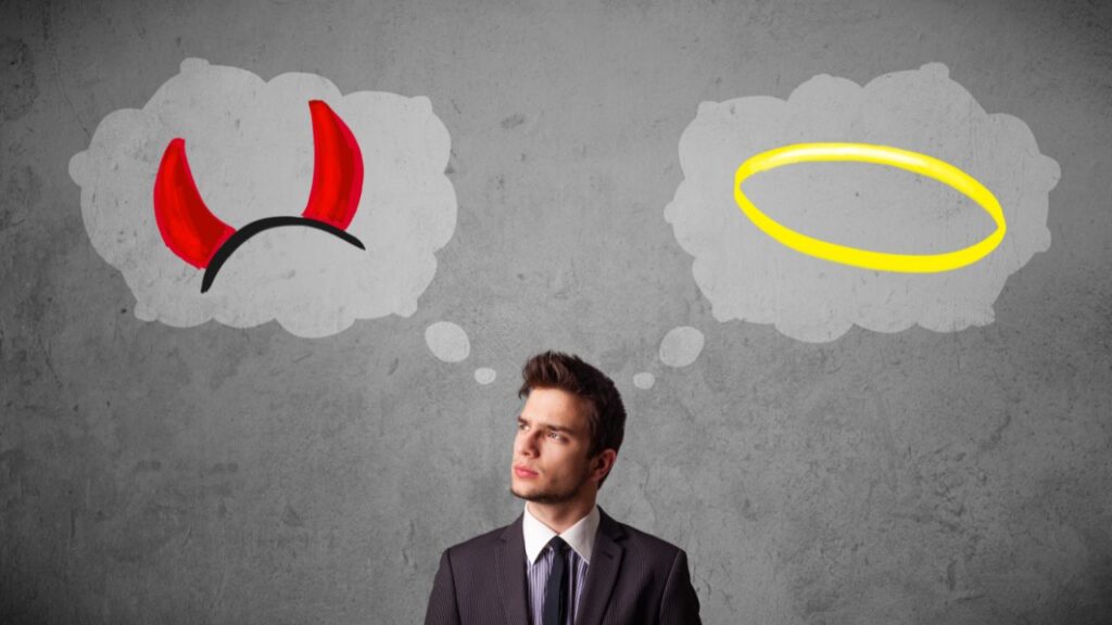 Obrazek przedstawia osobę, która zastanawia się za dobrem i złem