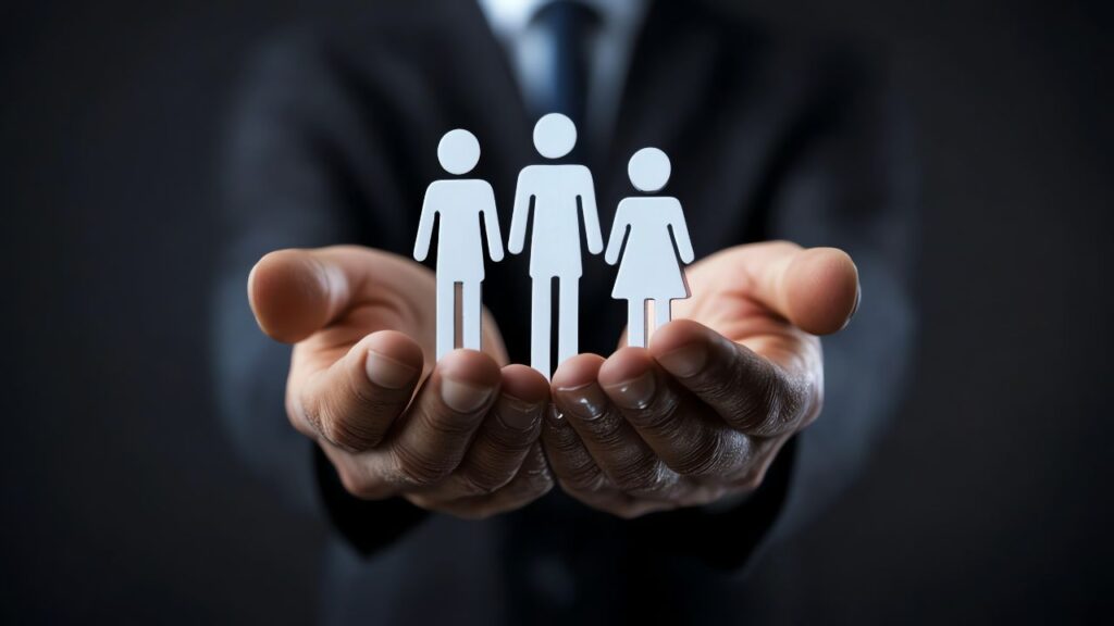 Obrazek przedstawia trzy sylwetki ludzi